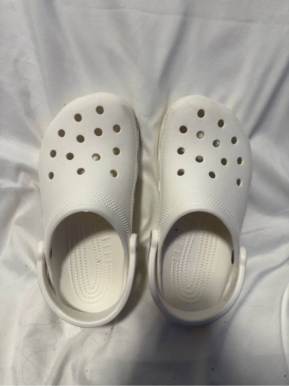 🔥 White Crocs Classic Clogs Size J5 Kids / Women 7 | EXCELLENT CONDITION ✨